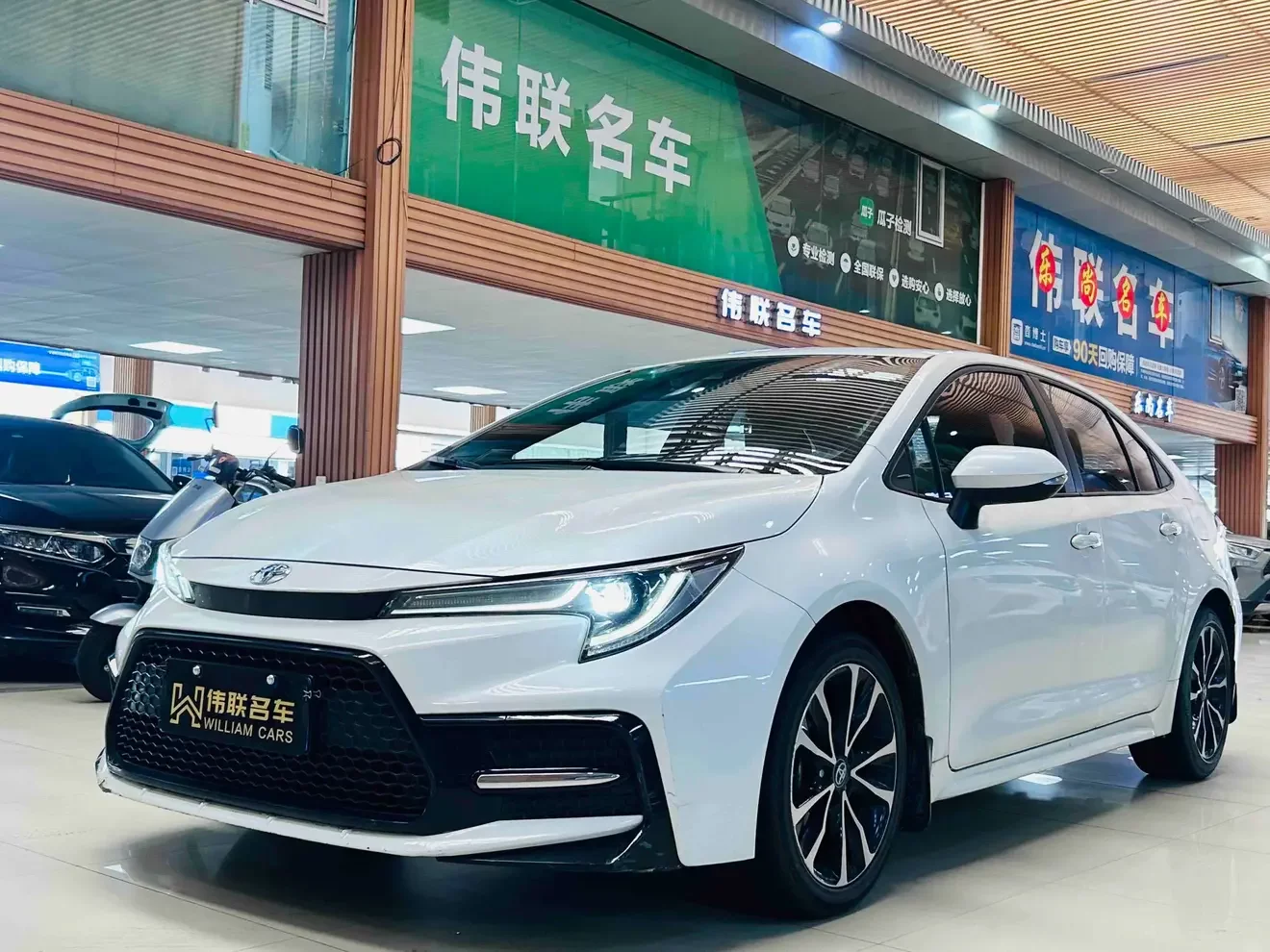 Toyota Levin (Lei Ling)  из Китая