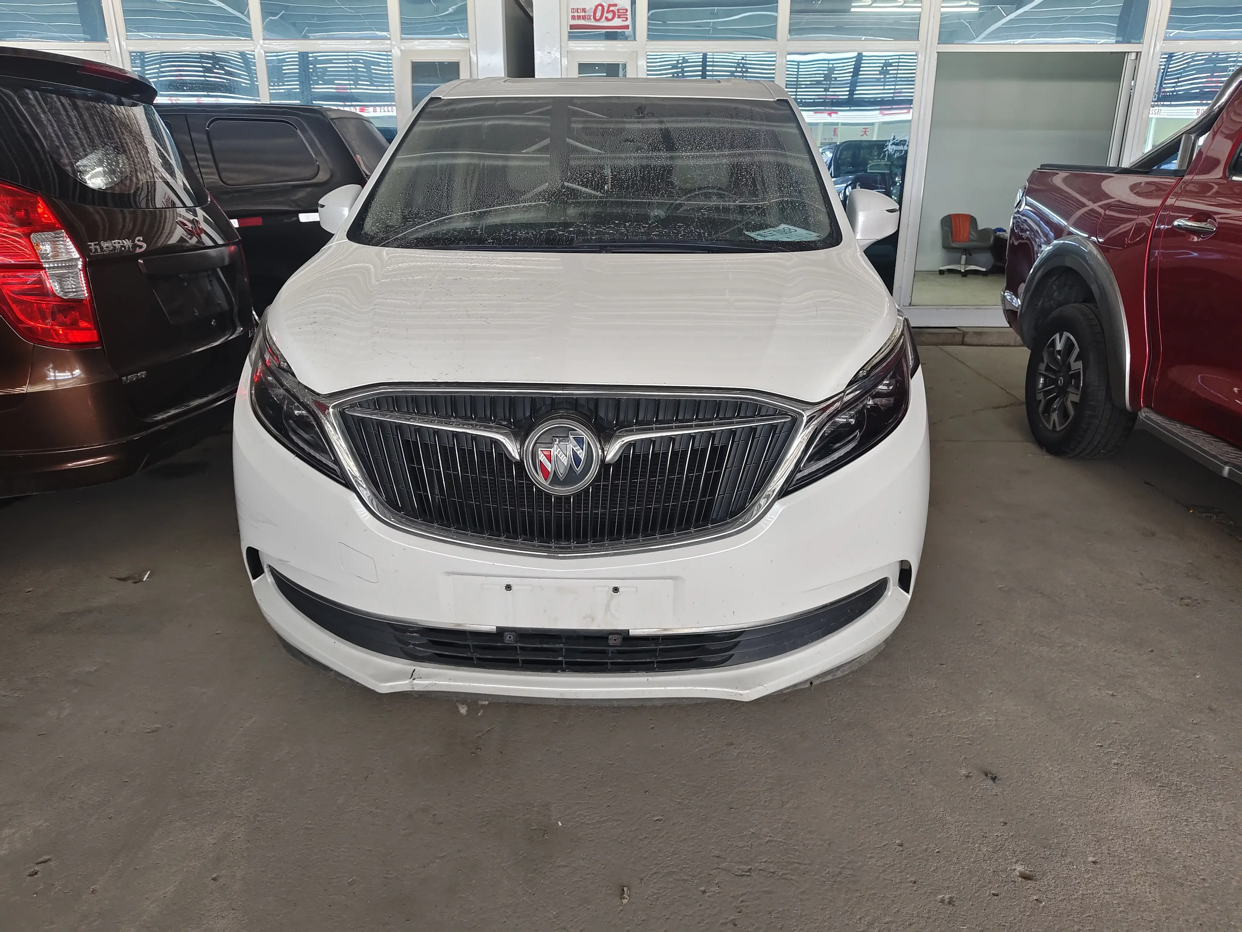 Buick GL8  из Китая