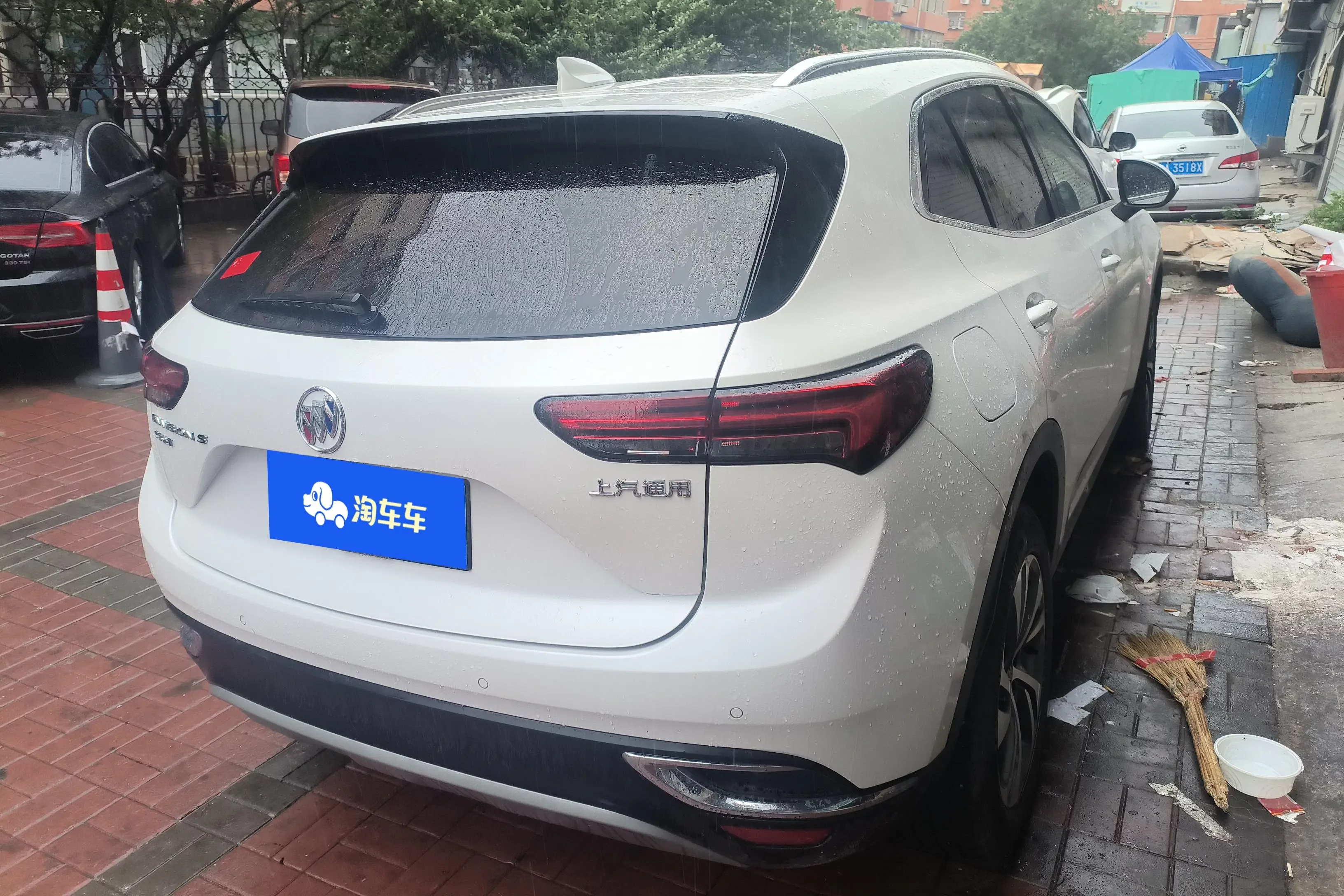 Buick Envision S  из Китая