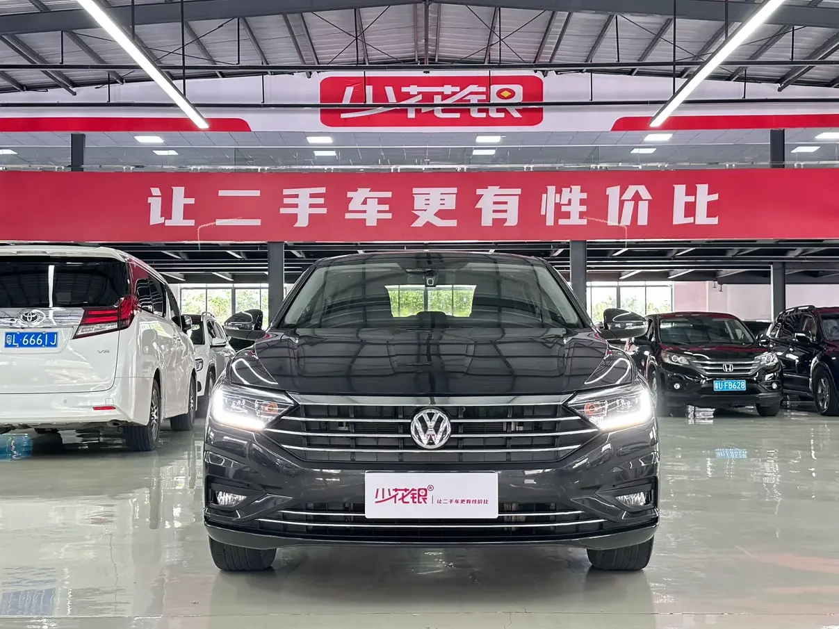 Volkswagen Sagitar