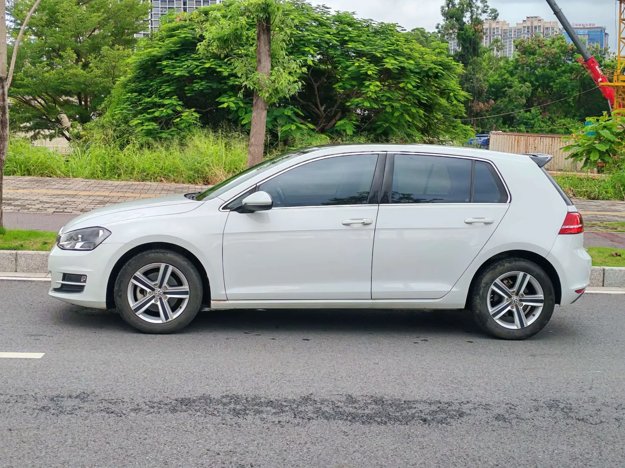 Volkswagen golf  из Китая