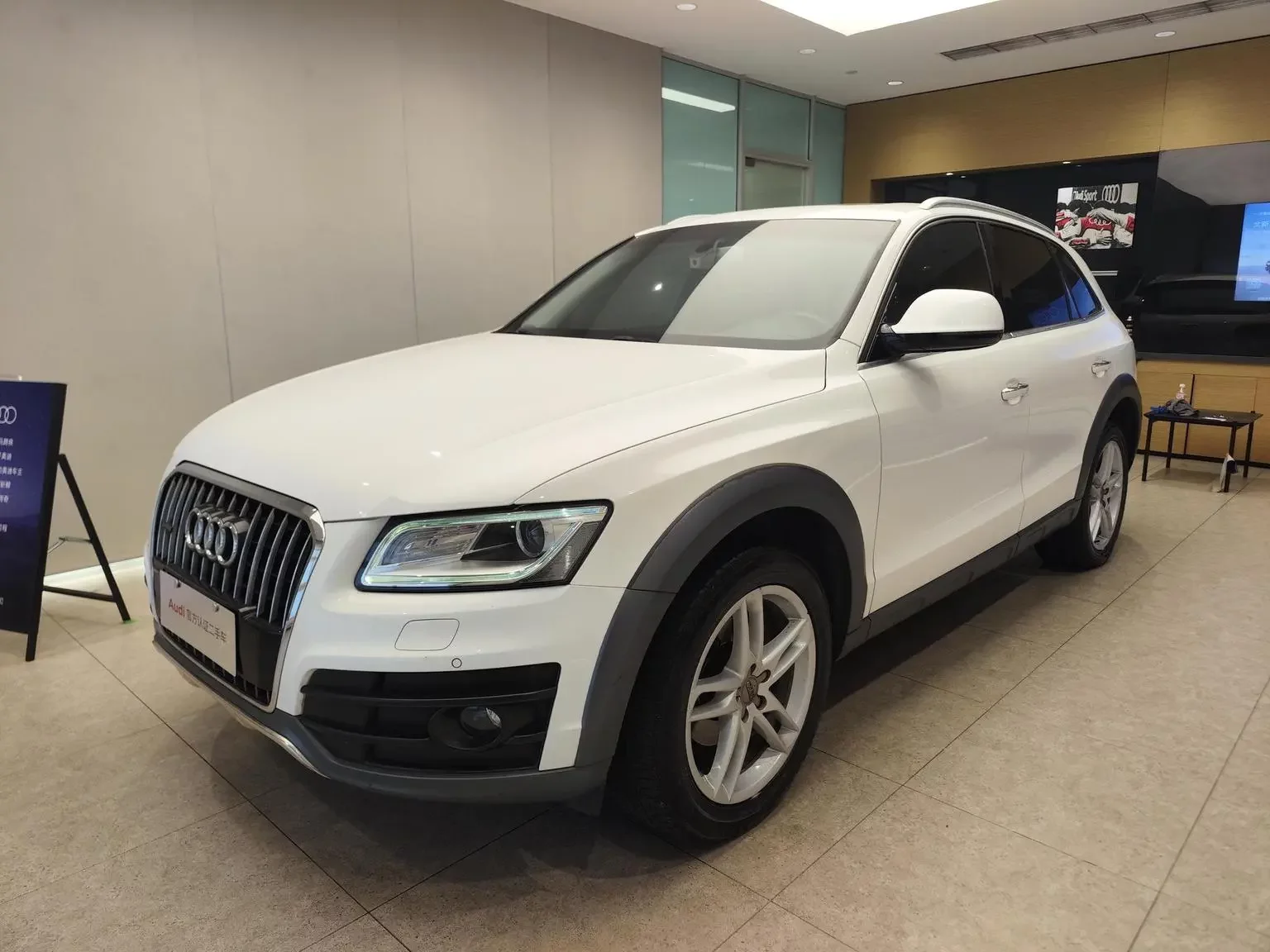 Audi Q5  из Китая