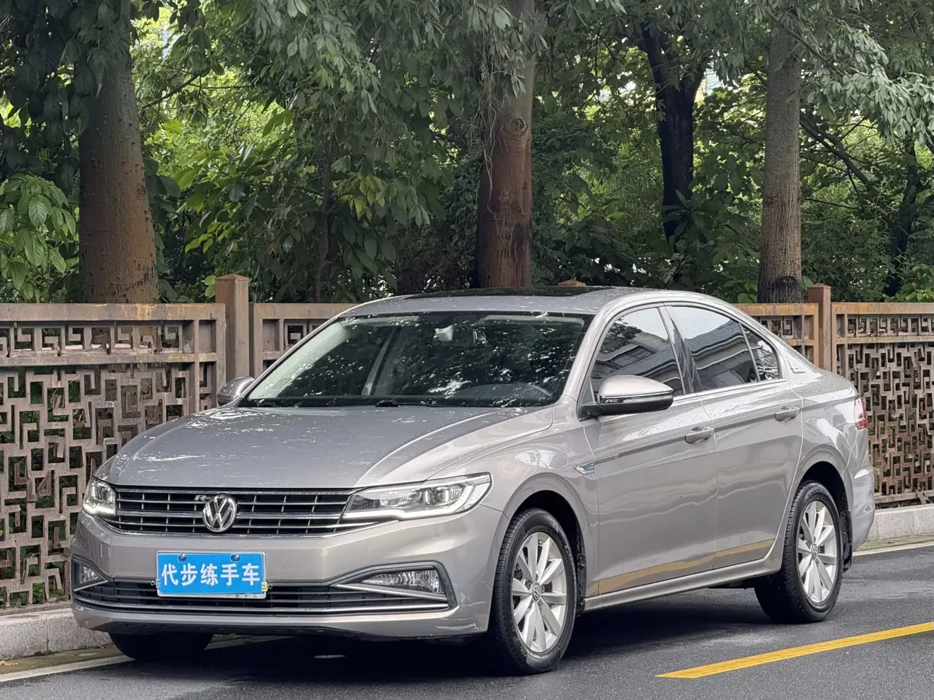 Volkswagen Bora  из Китая