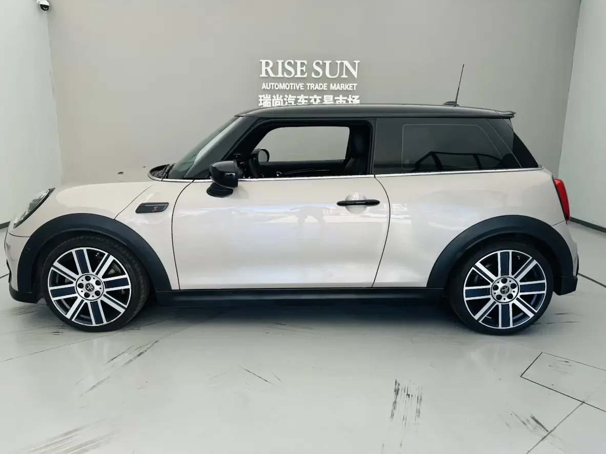 MINI MINI