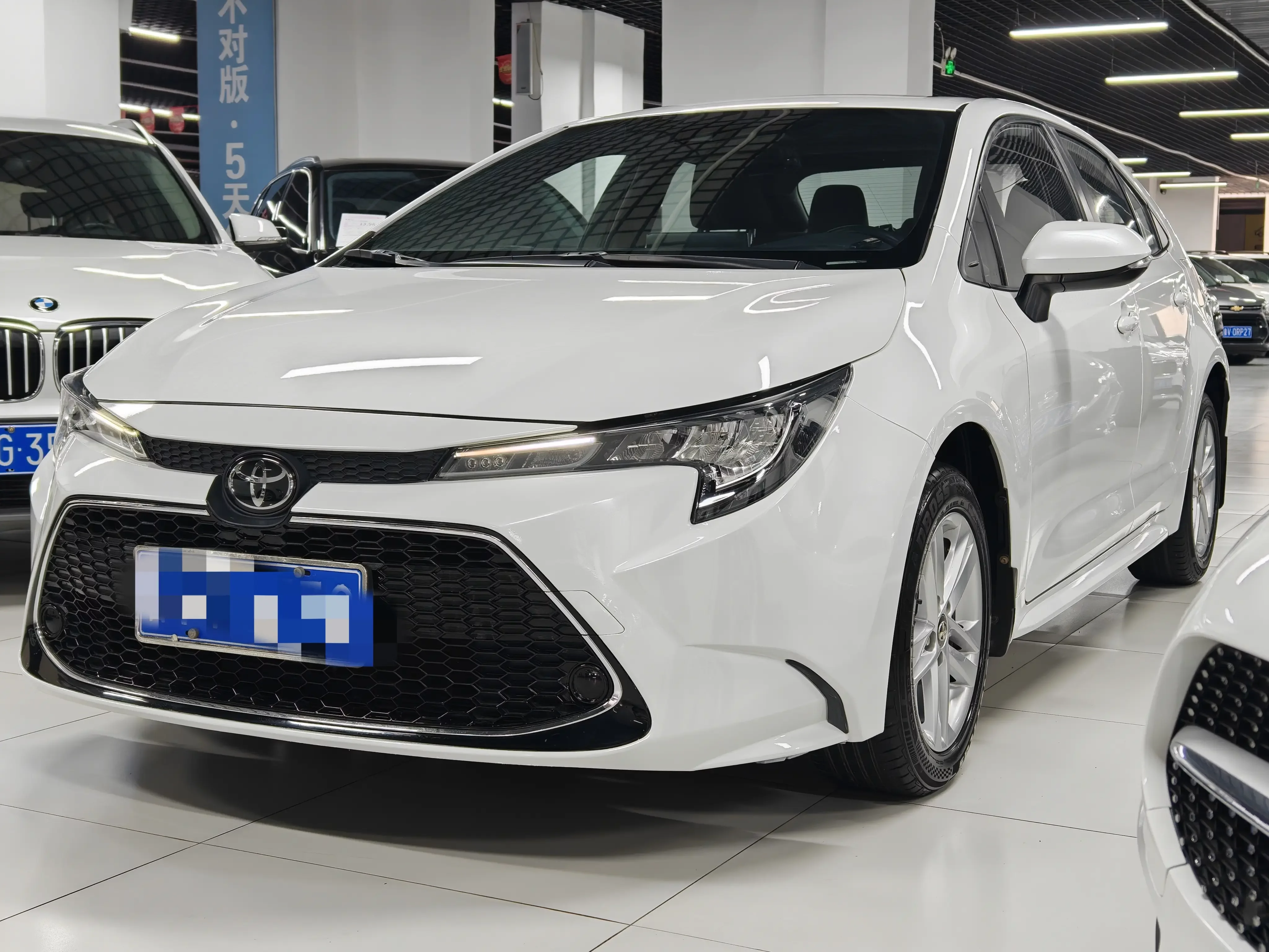 Toyota Levin (Lei Ling)  из Китая