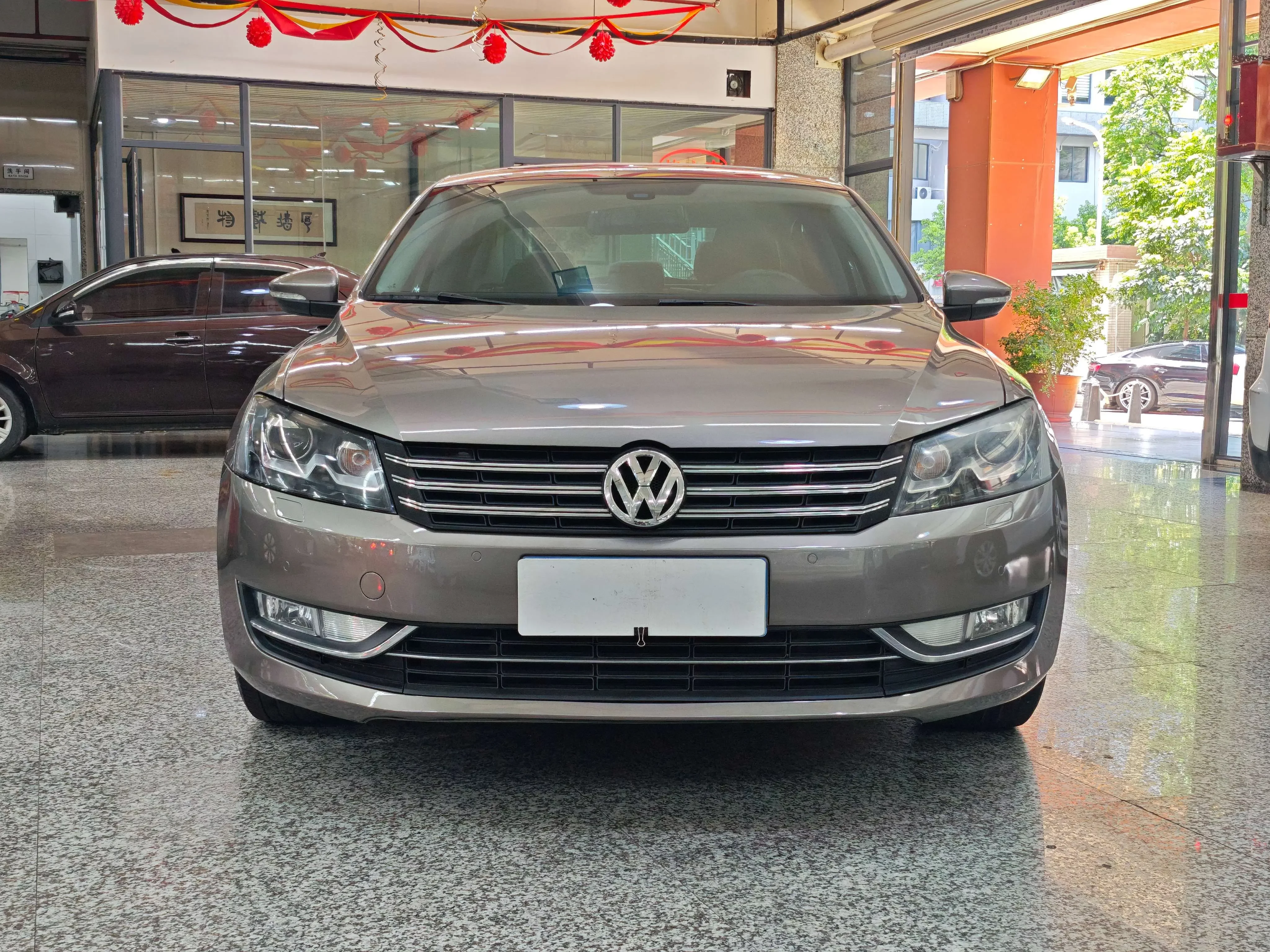 Volkswagen Passat  из Китая