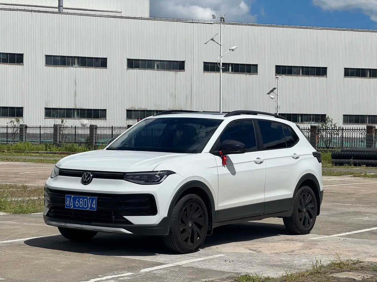 Volkswagen Tharu