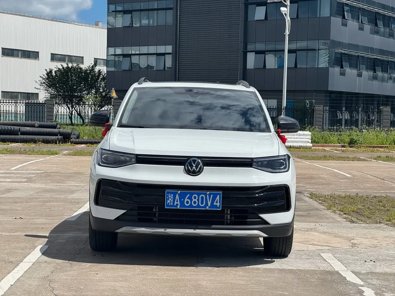 Volkswagen Tharu