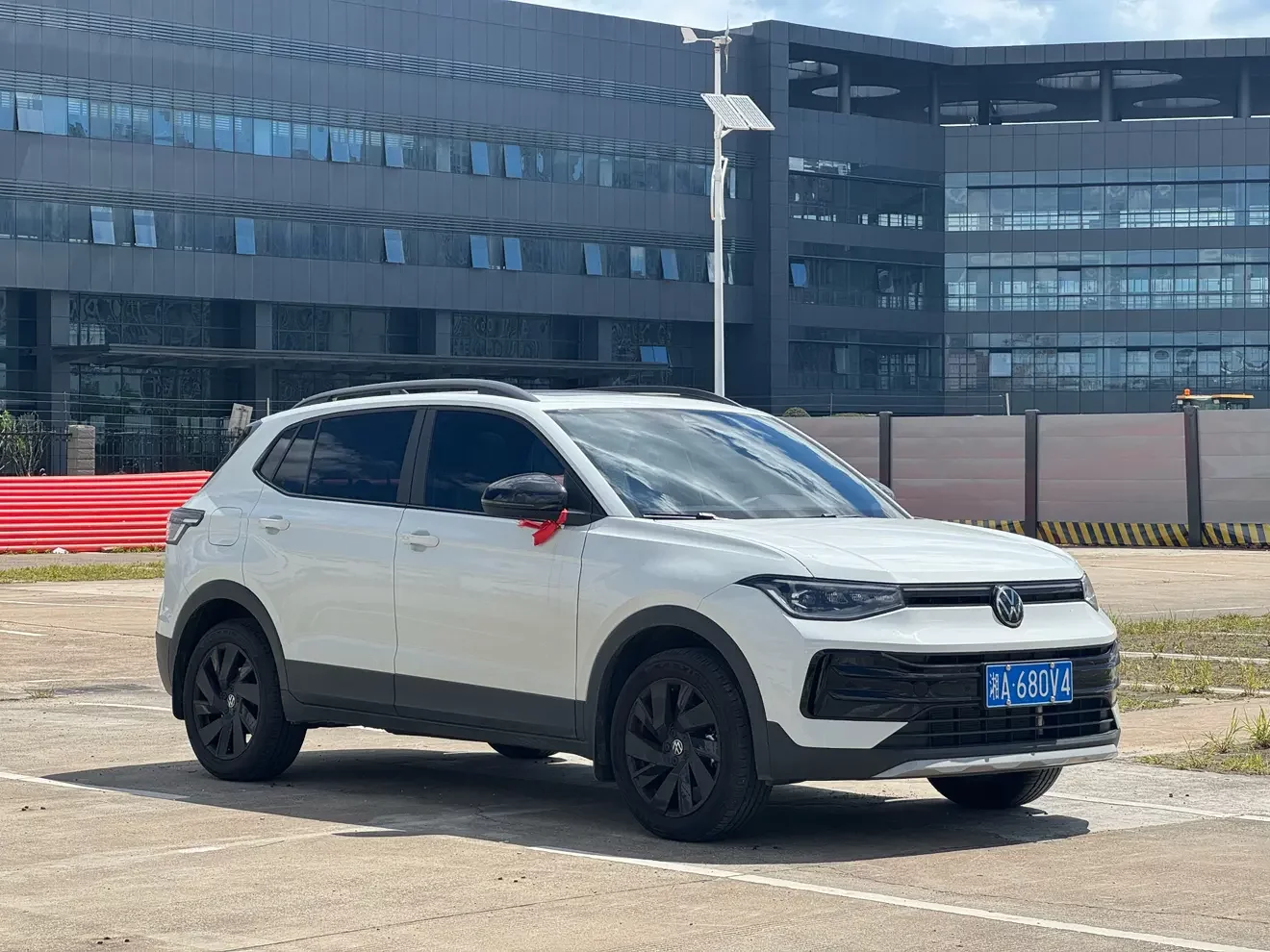 Volkswagen Tharu