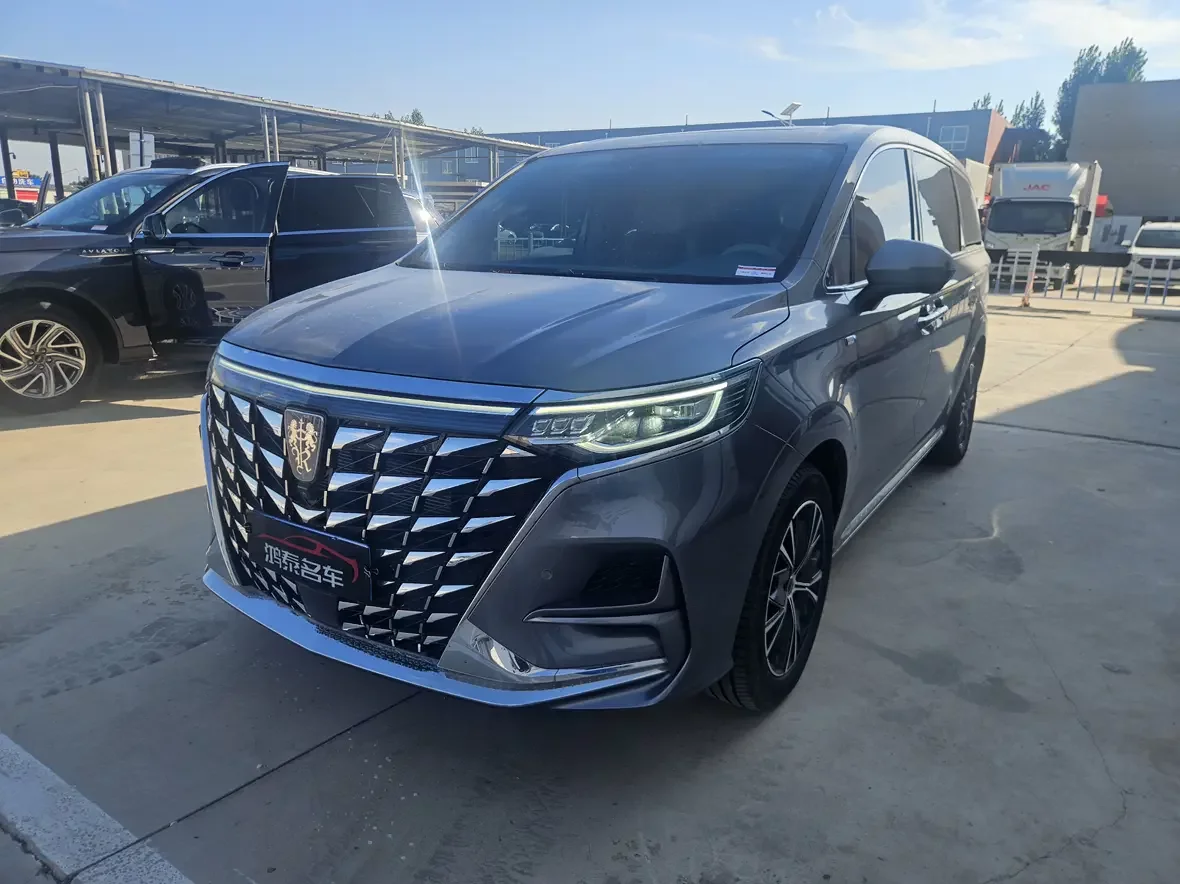 Roewe iMAX8  из Китая