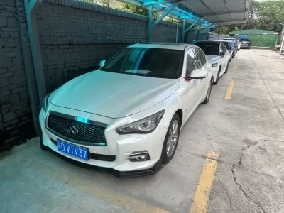 Infiniti Q50L