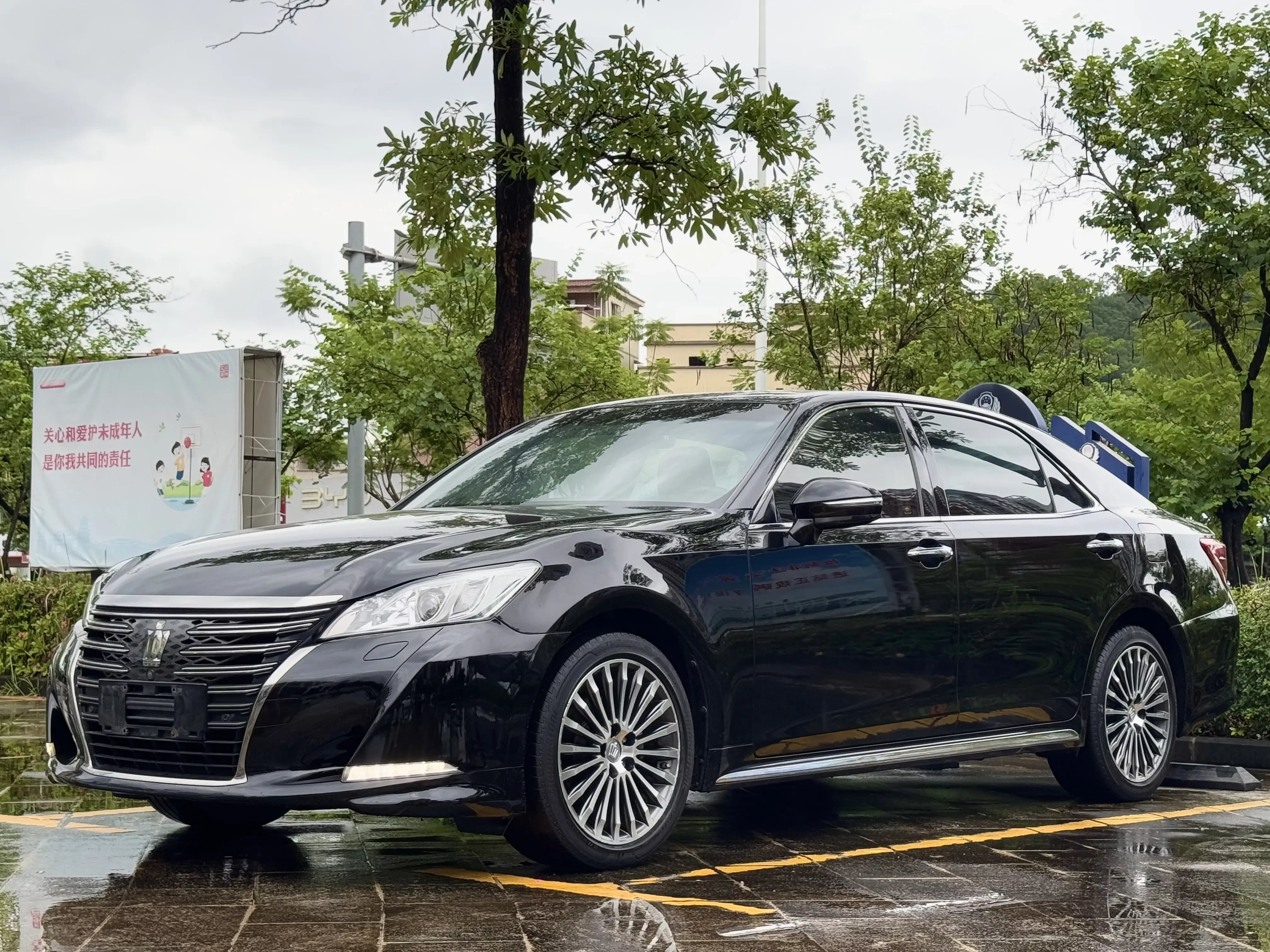 Toyota crown  из Китая