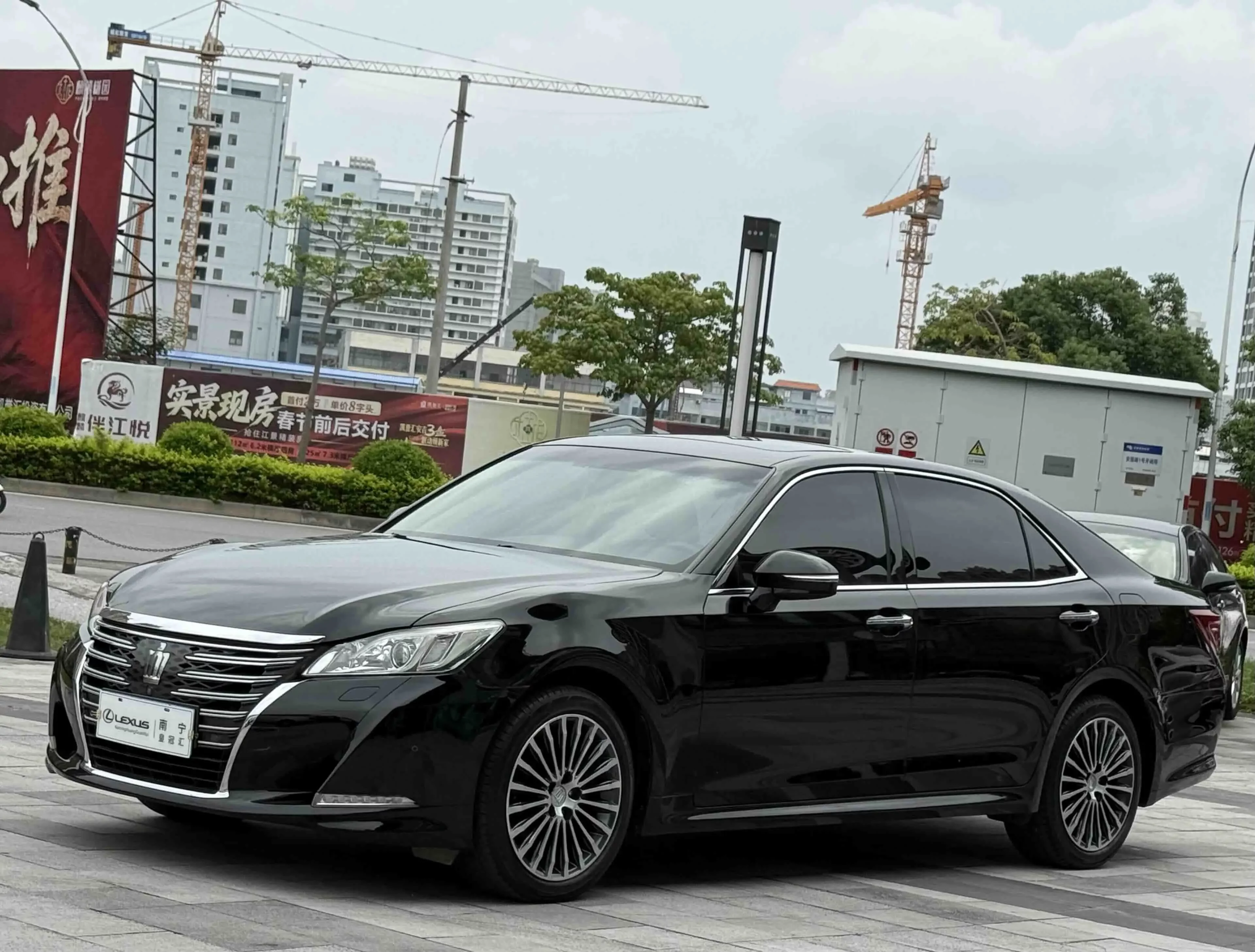 Toyota crown