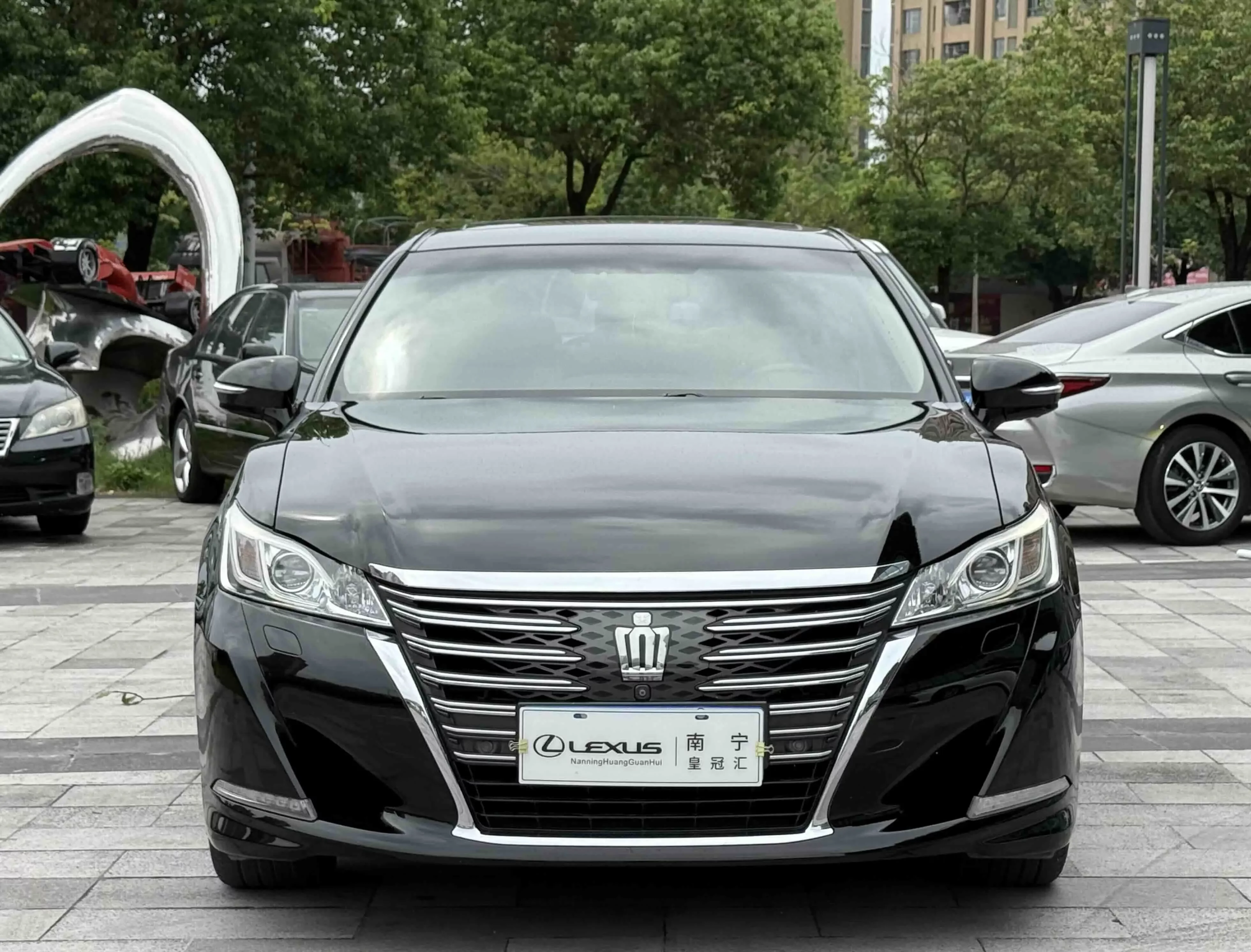 Toyota crown