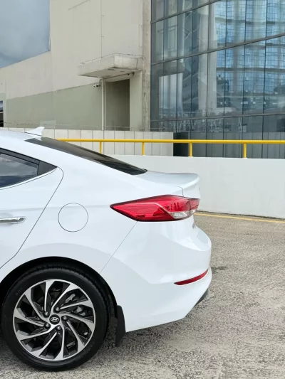 Hyundai Elantra Lingdong