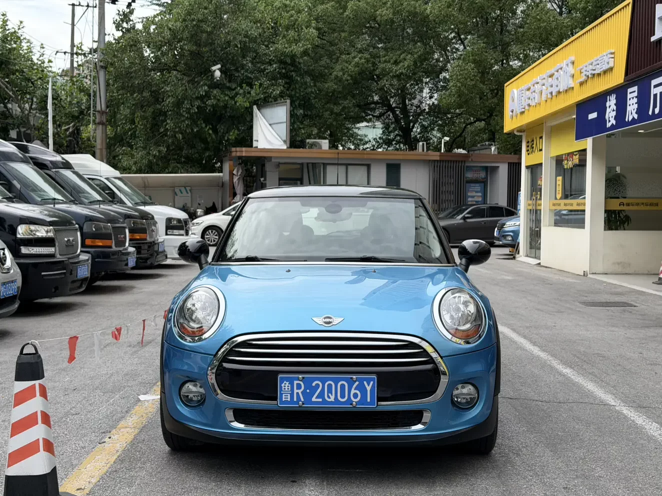 MINI 