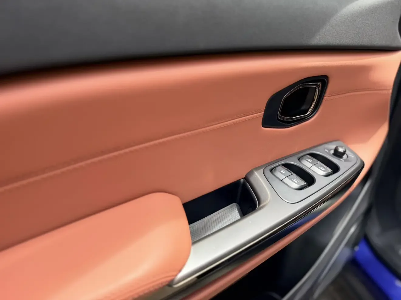 catalog-car-25