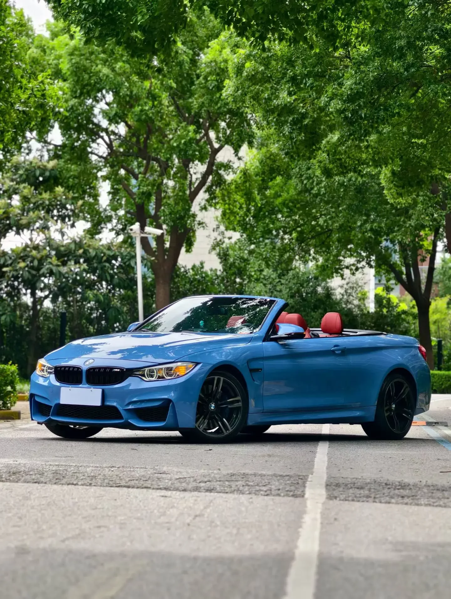 BMW M4  из Китая