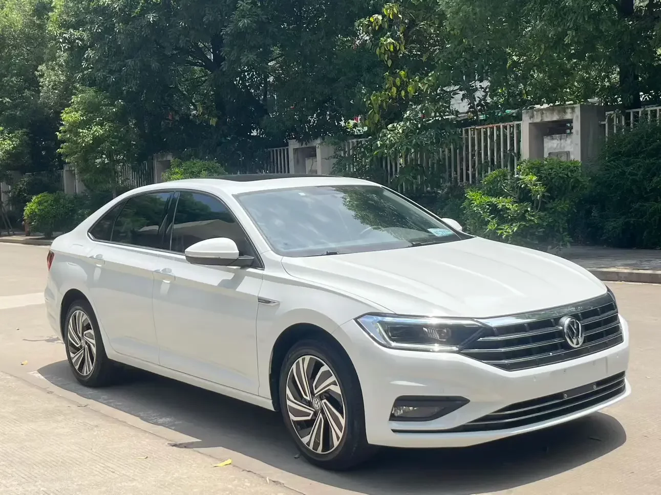 Volkswagen Sagitar