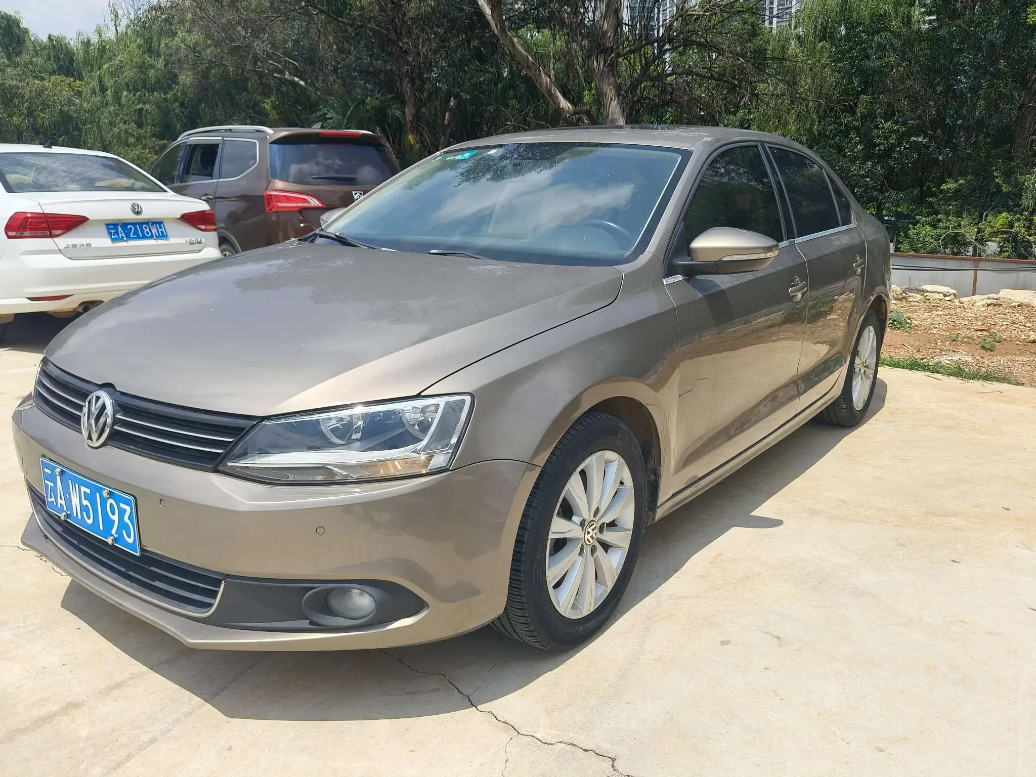 Volkswagen Sagitar  из Китая