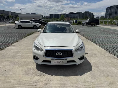 Infiniti Q50L