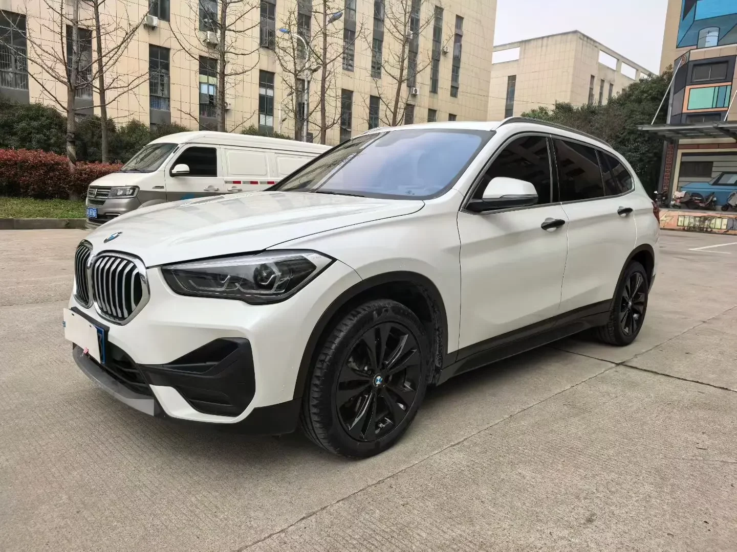 BMW X1  из Китая