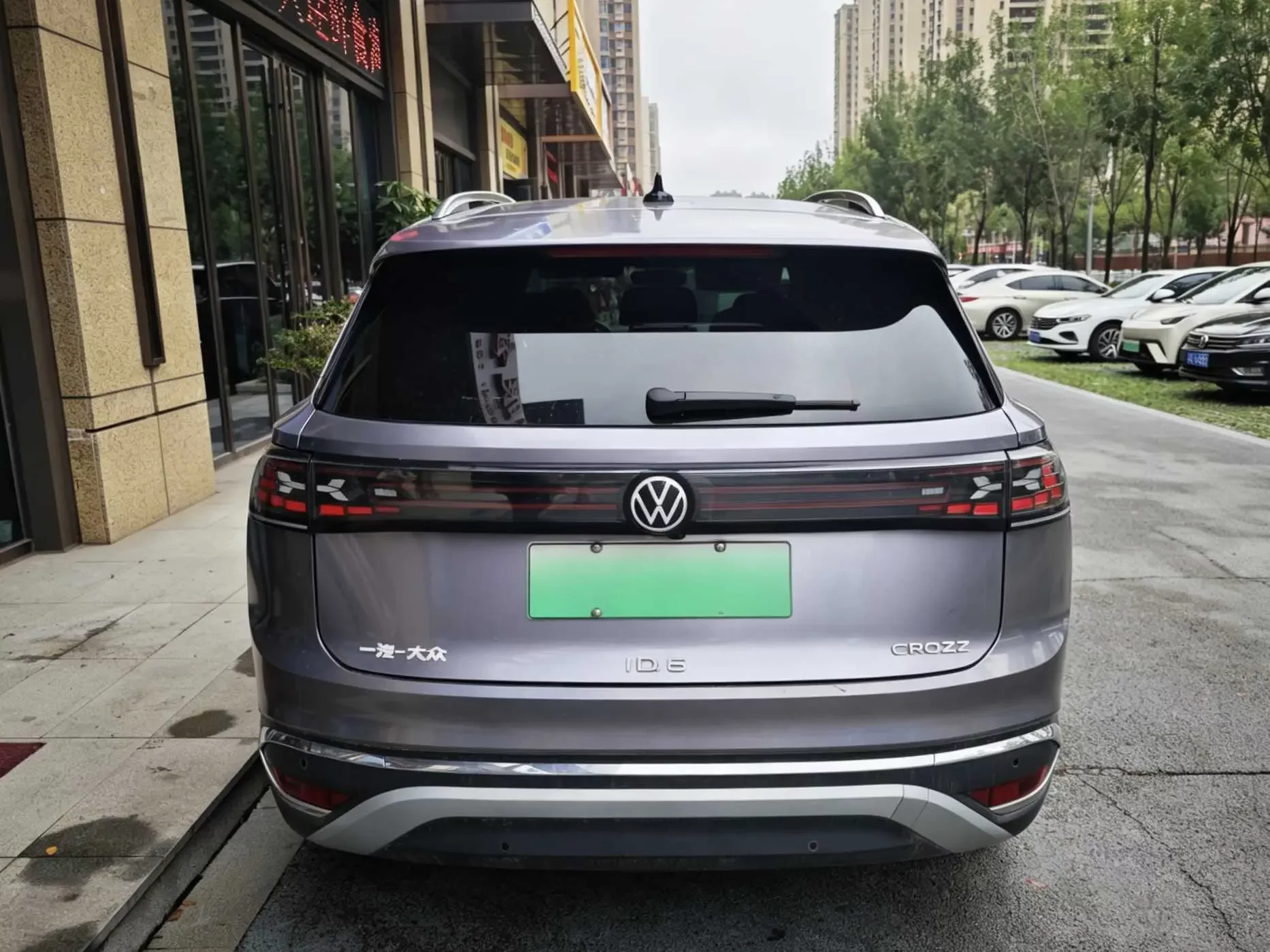 Volkswagen ID.6 CROZZ