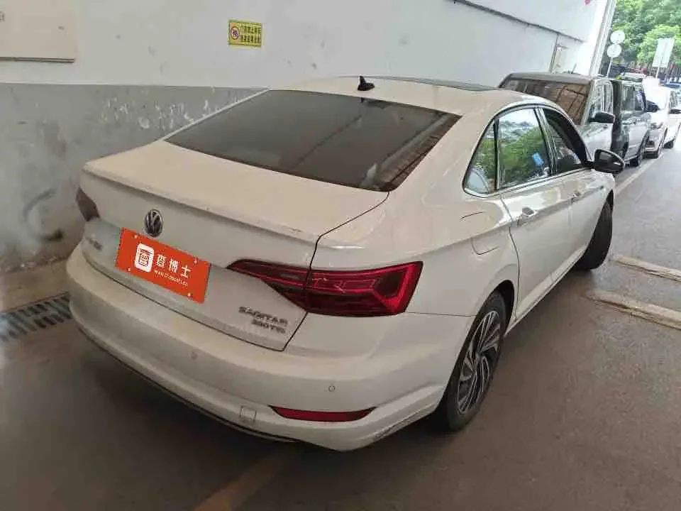 Volkswagen Sagitar