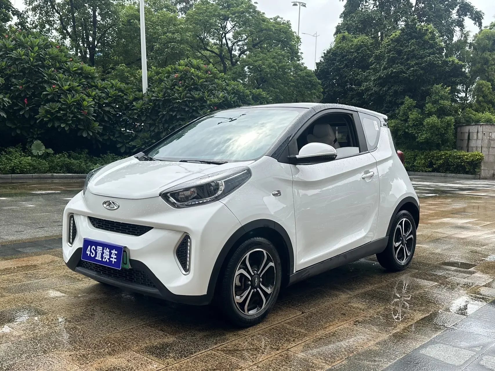 Chery QQ eQ1 (little ant)  из Китая