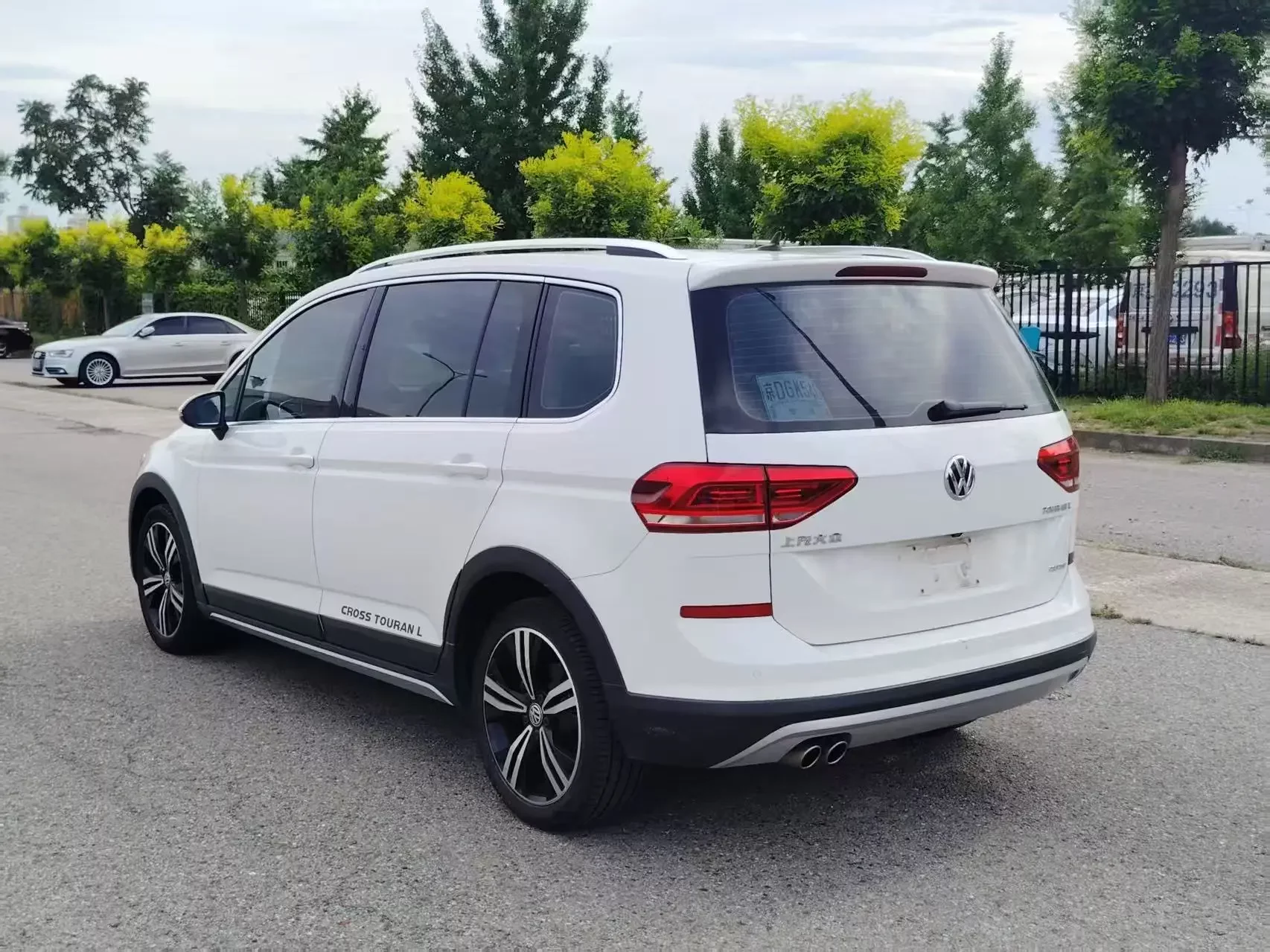 Volkswagen Touran L