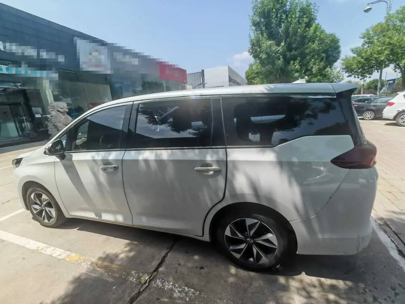 GAC Trumpchi M6  из Китая