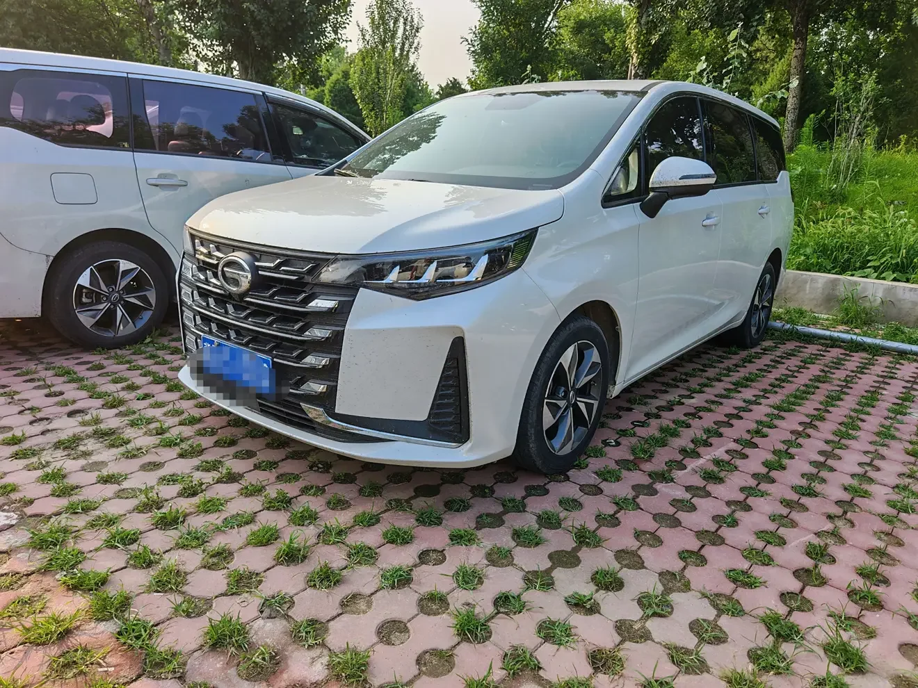 GAC Trumpchi M6  из Китая