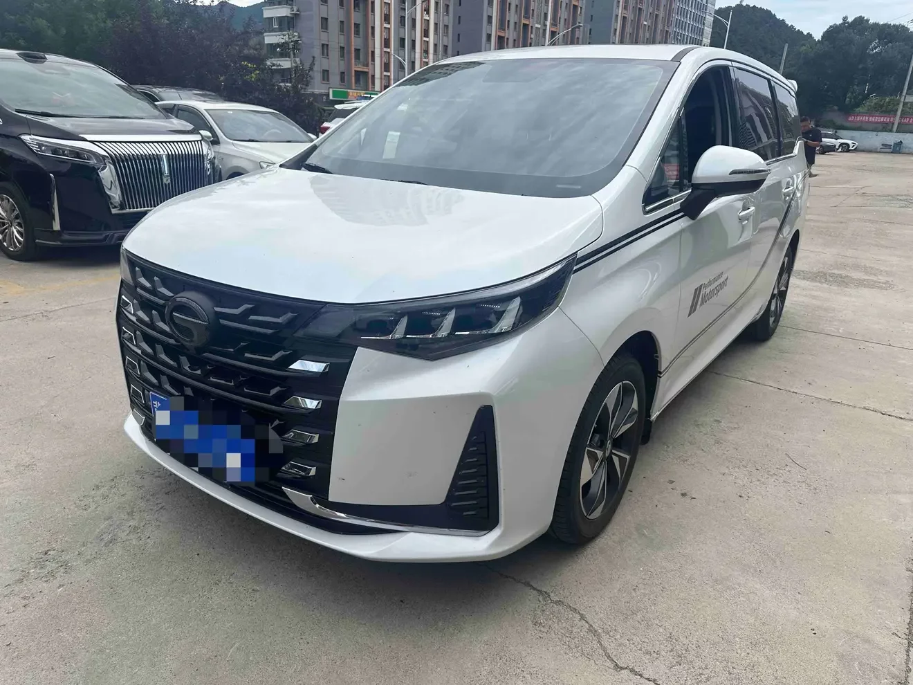 GAC Trumpchi M6  из Китая