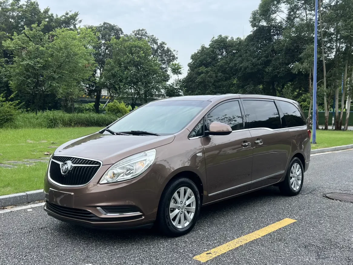 Buick GL8  из Китая