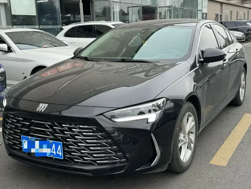 Buick Majesty  из Китая