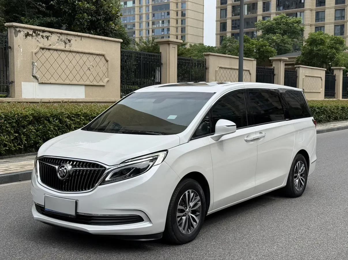 Buick GL8  из Китая