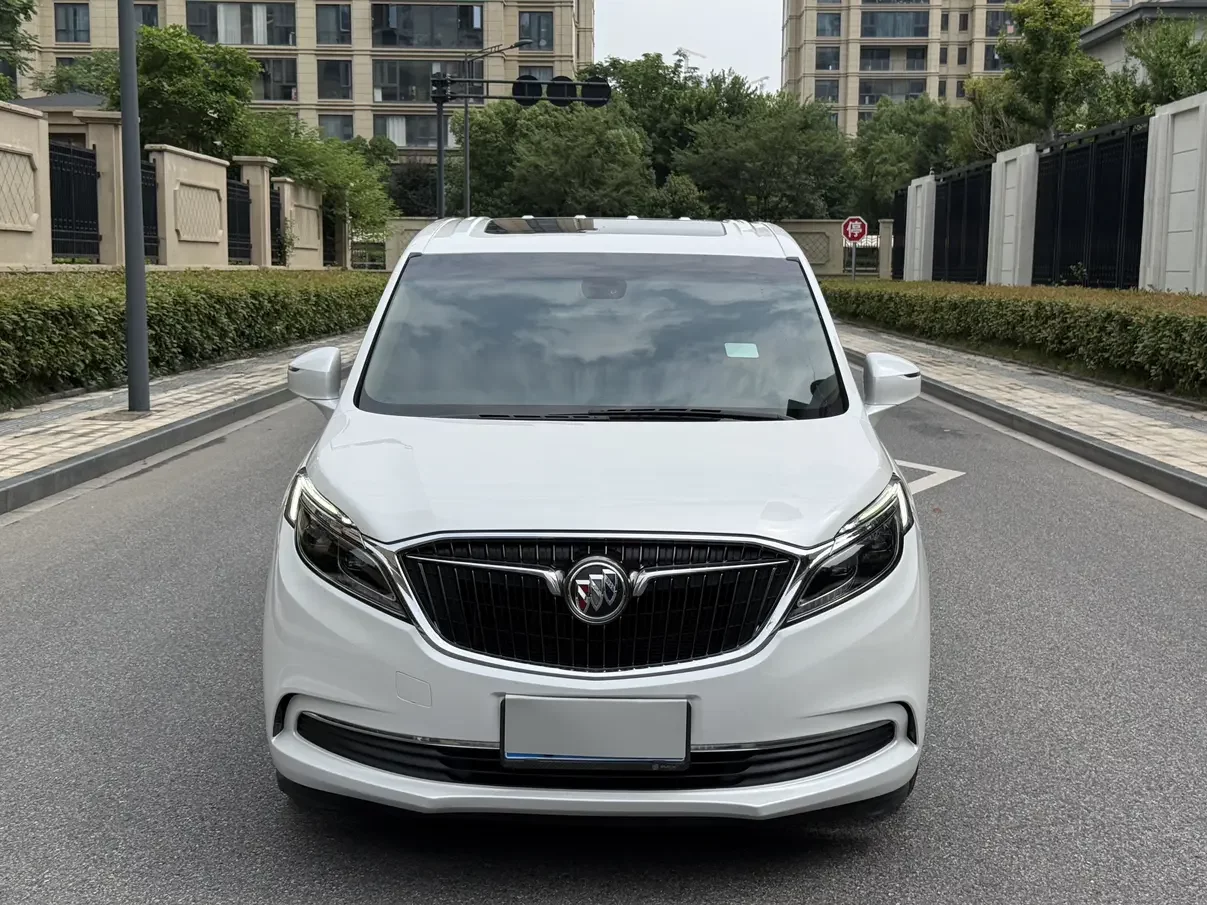 Buick GL8  из Китая