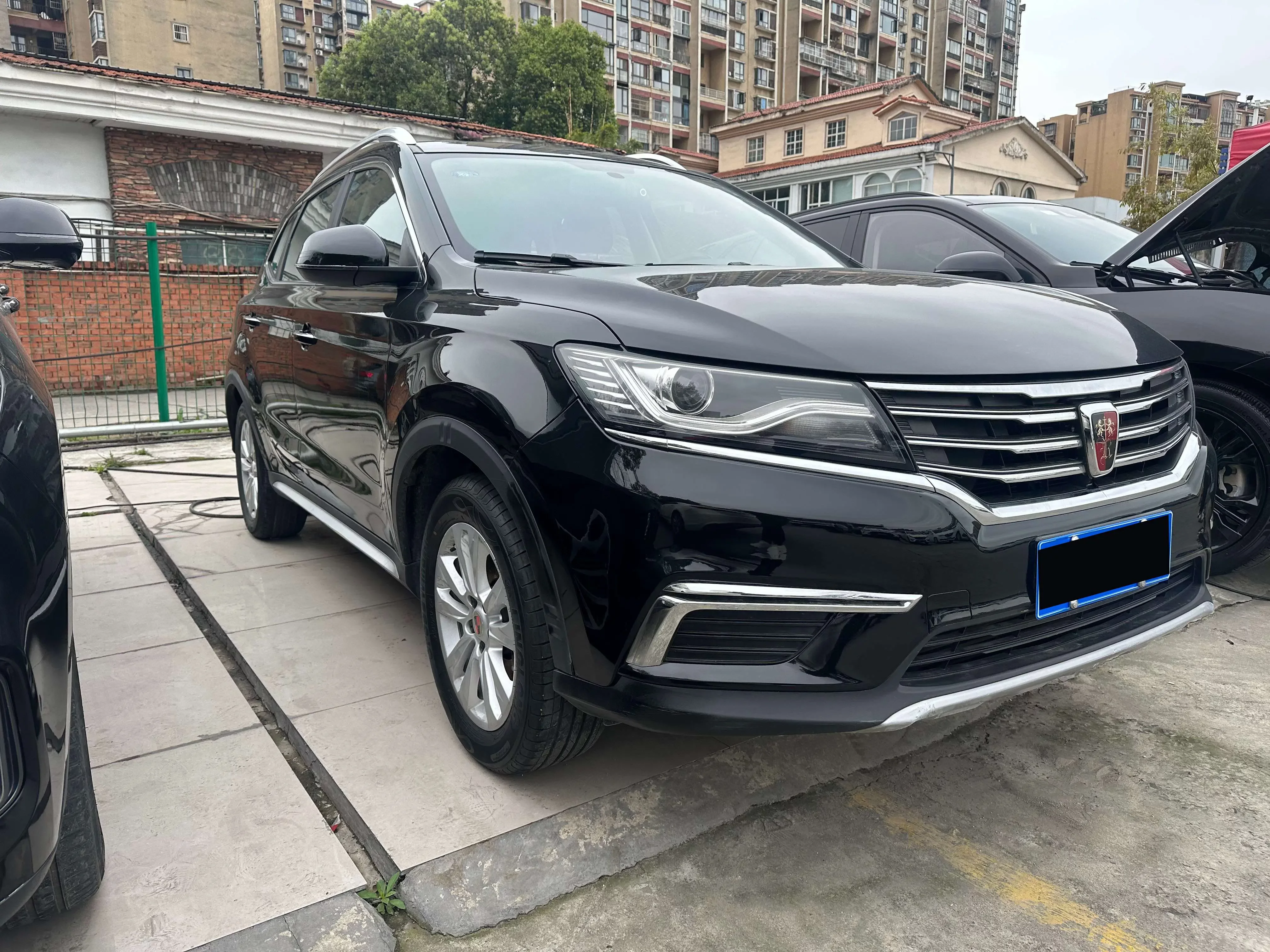 Roewe RX5  из Китая