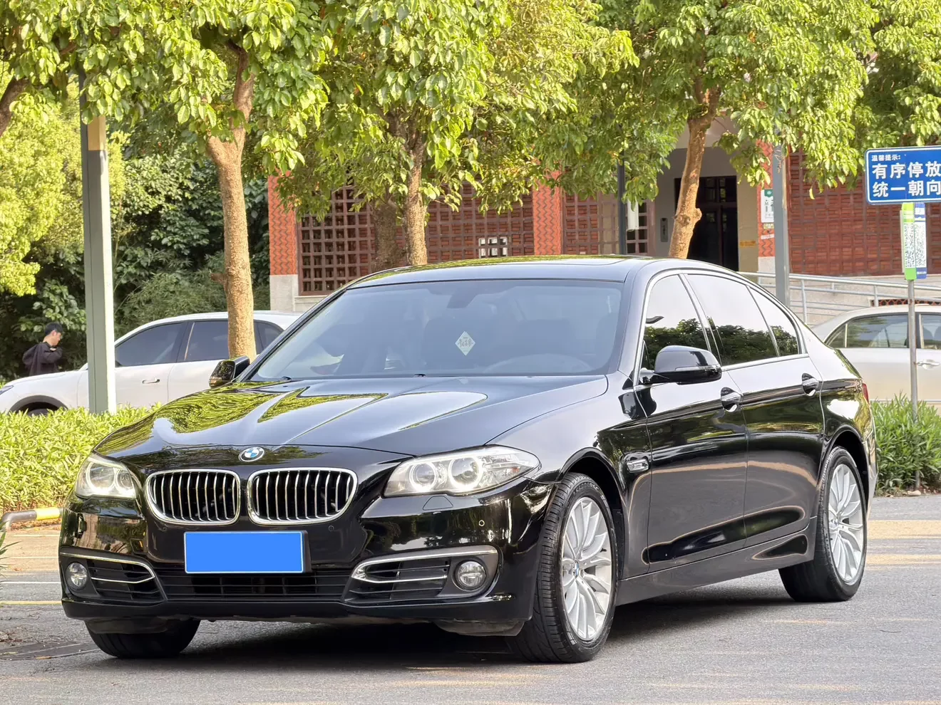 BMW 5 Series  из Китая