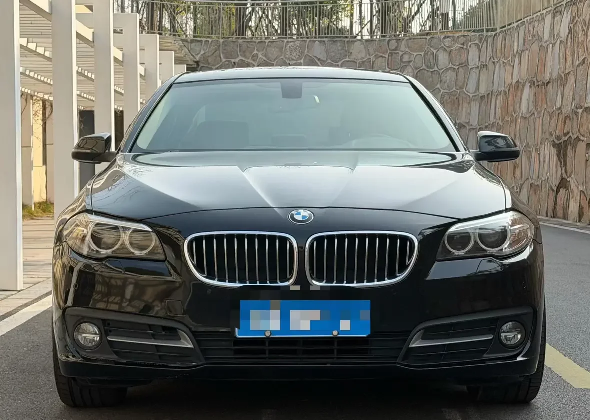 BMW 5 Series  из Китая