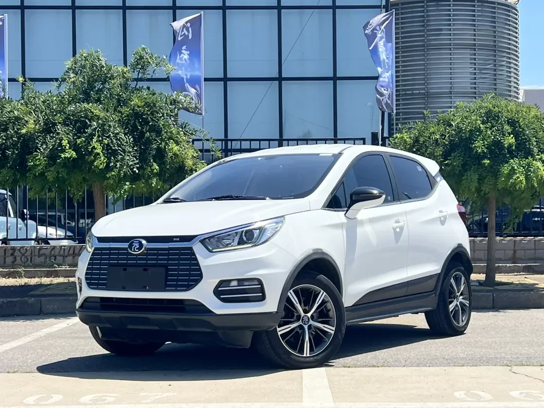 BYD Yuan EV  из Китая