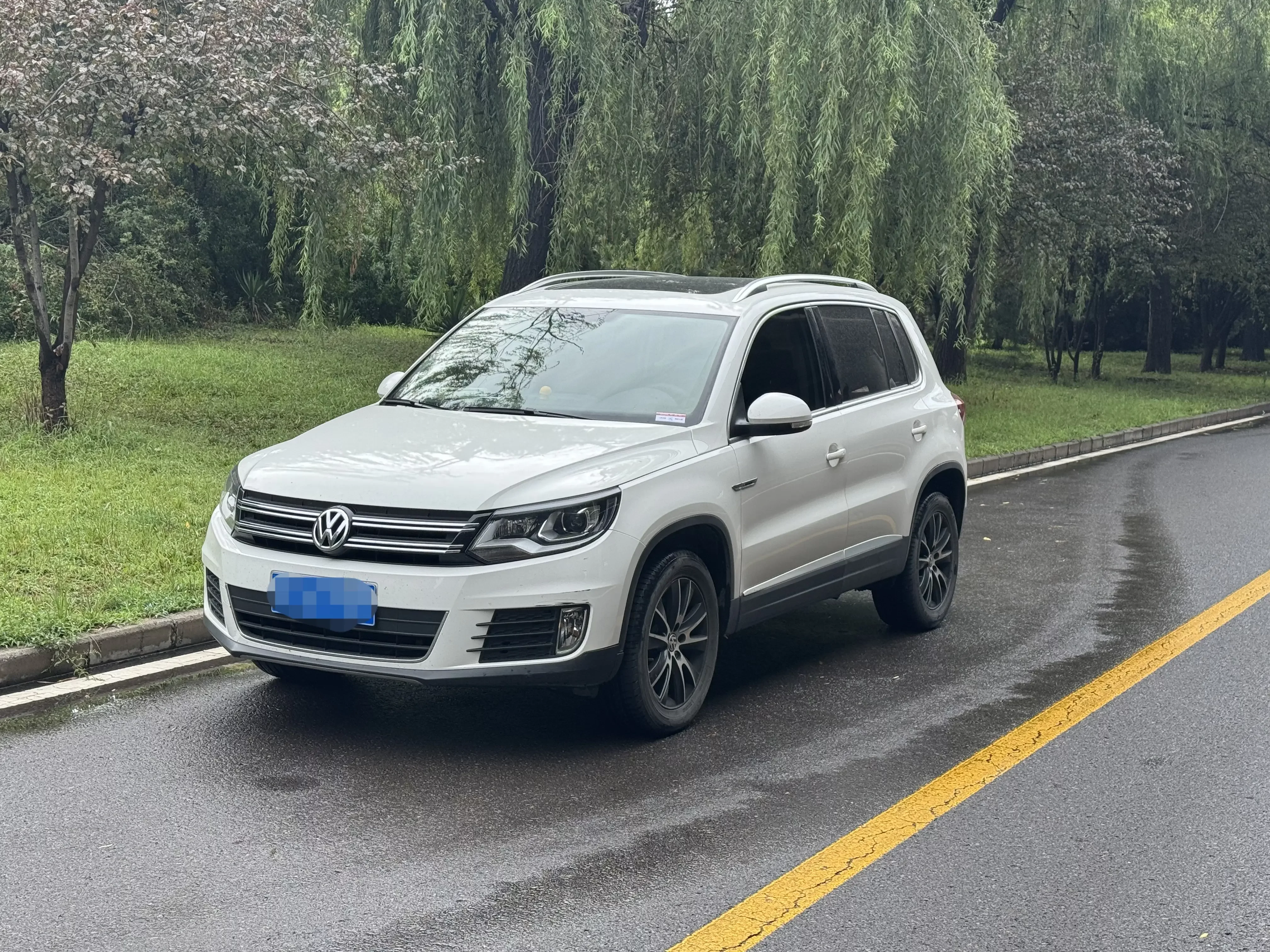 Volkswagen Tiguan  из Китая