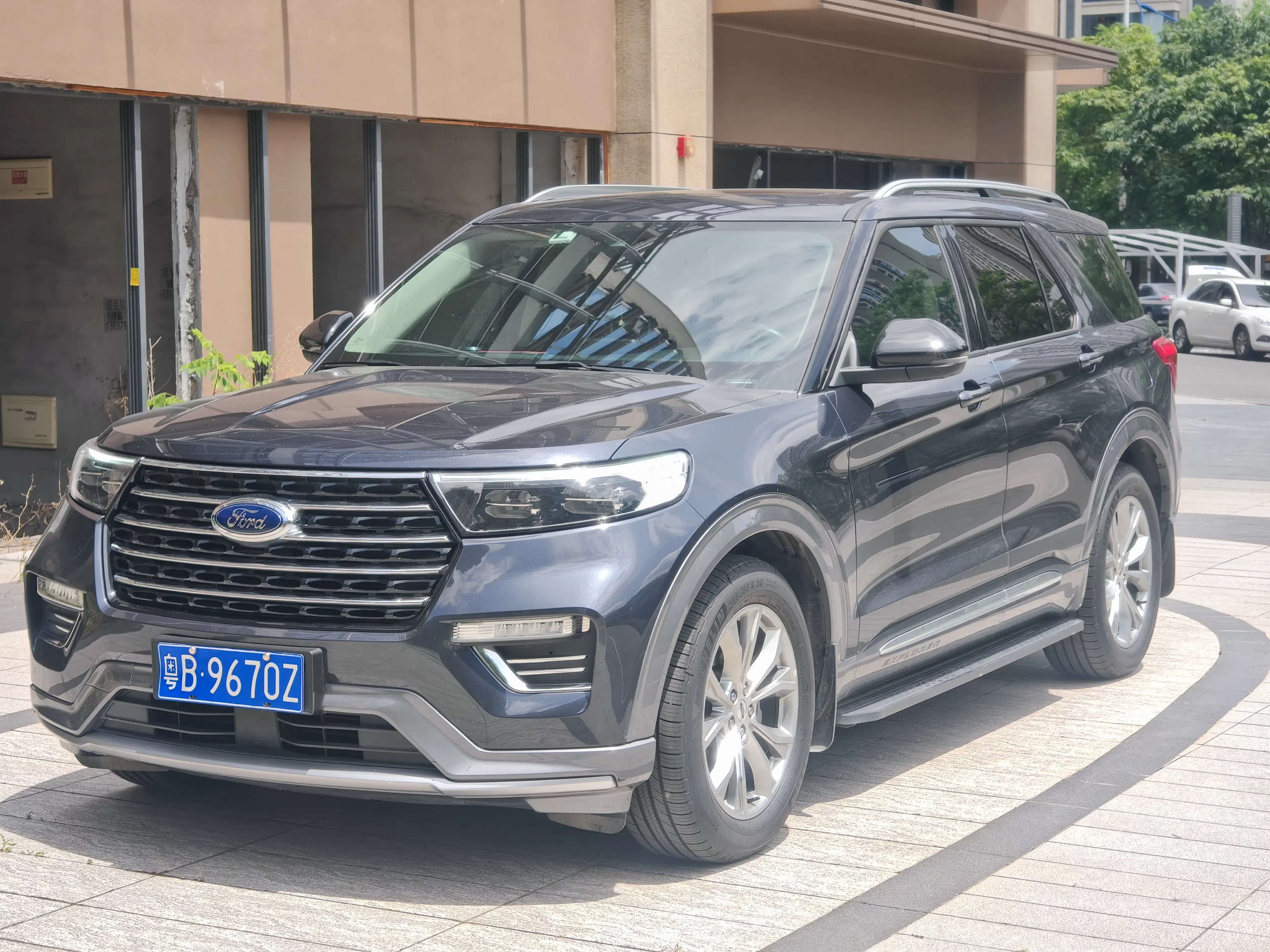 Ford Explorer  из Китая