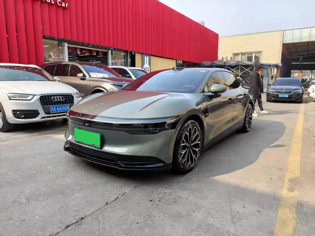 ZEEKR 007