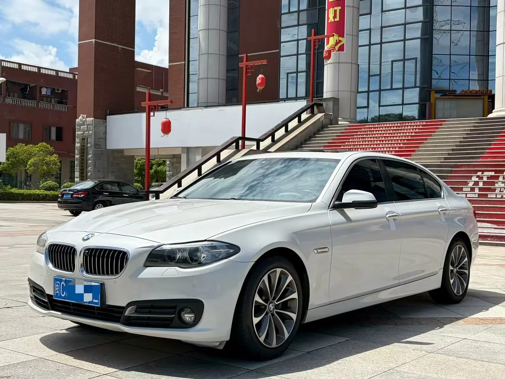 BMW 5 Series  из Китая