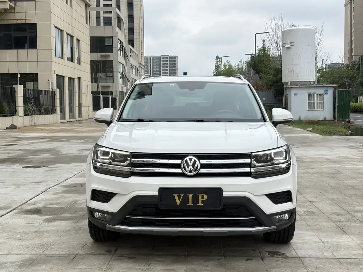 Volkswagen Tharu