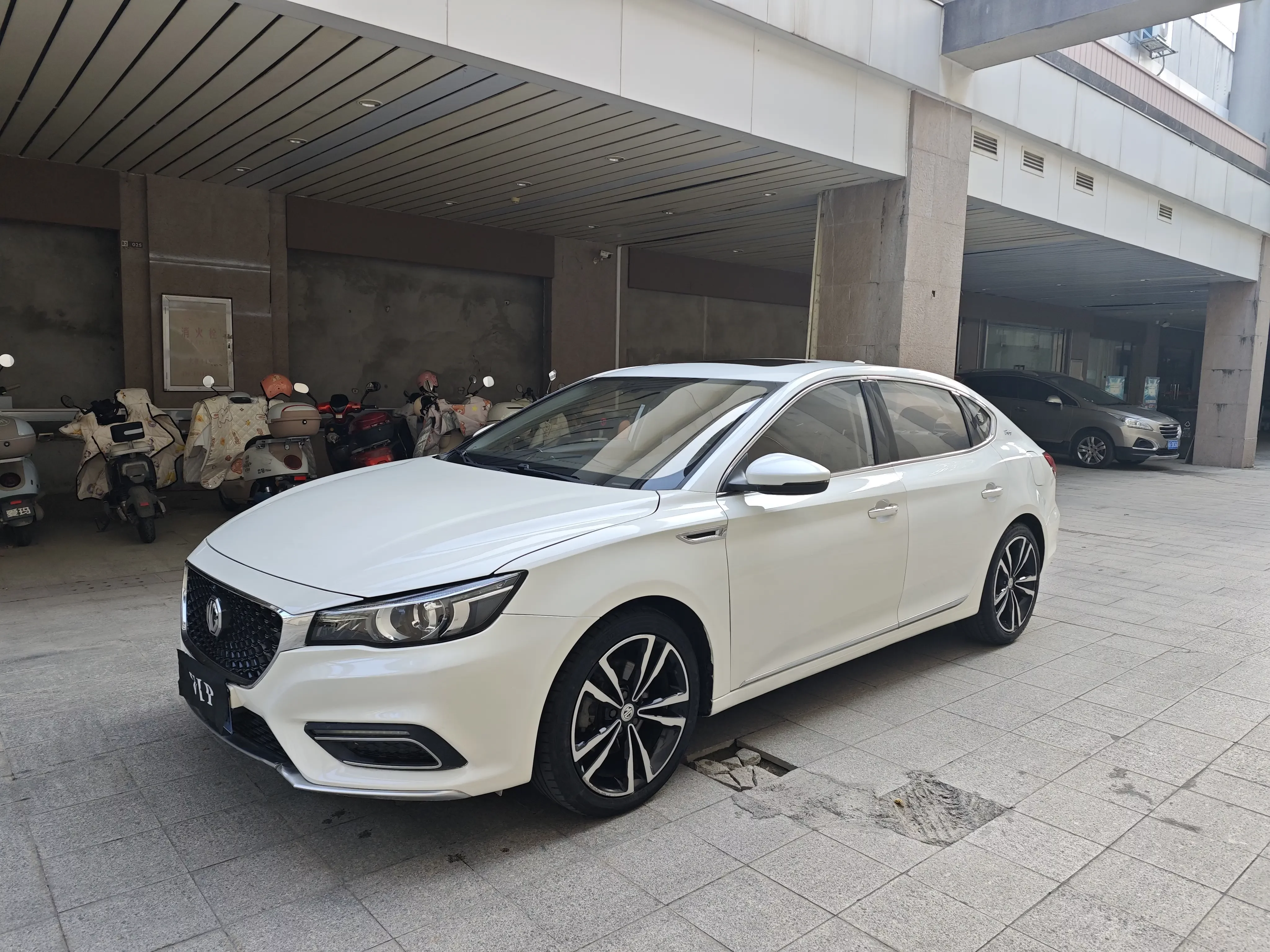 MG 6  из Китая