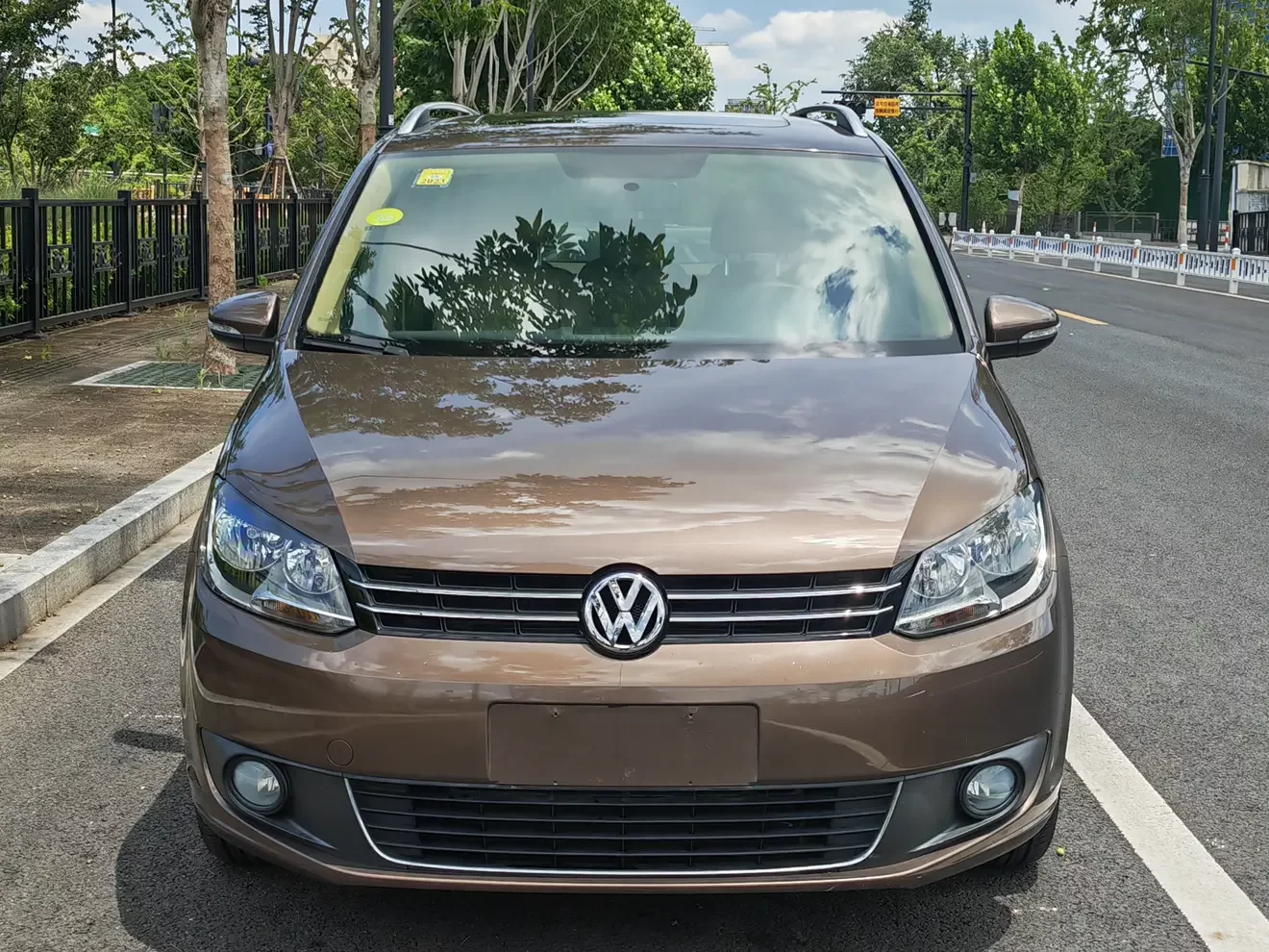 Volkswagen Touran  из Китая