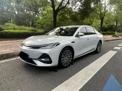 Geely Galaxy A7 EM