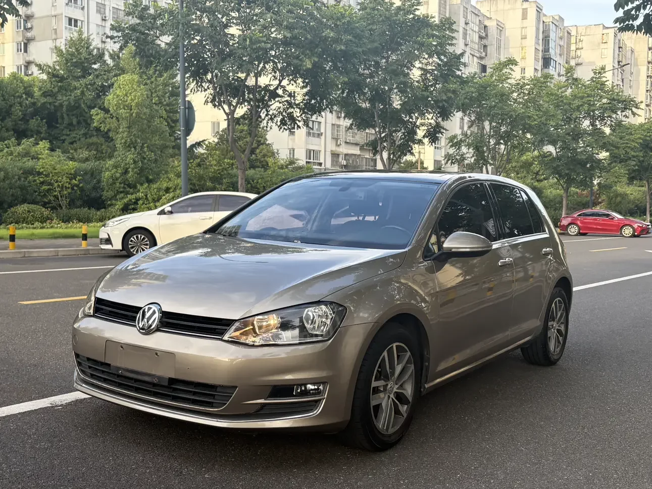 Volkswagen golf  из Китая